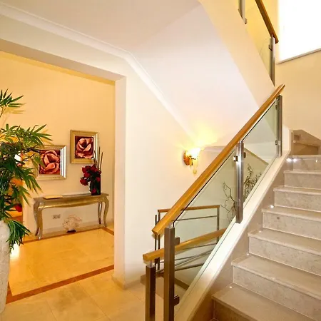 Maelouance 92- Clever Details