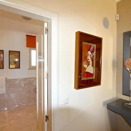 Maelouance 92- Clever Details Villa *