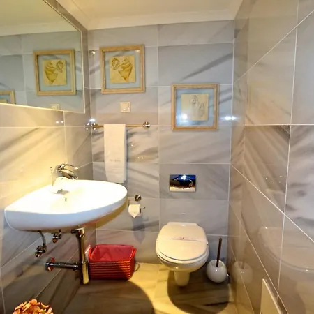 Willa Maelouance 92- Clever Details *